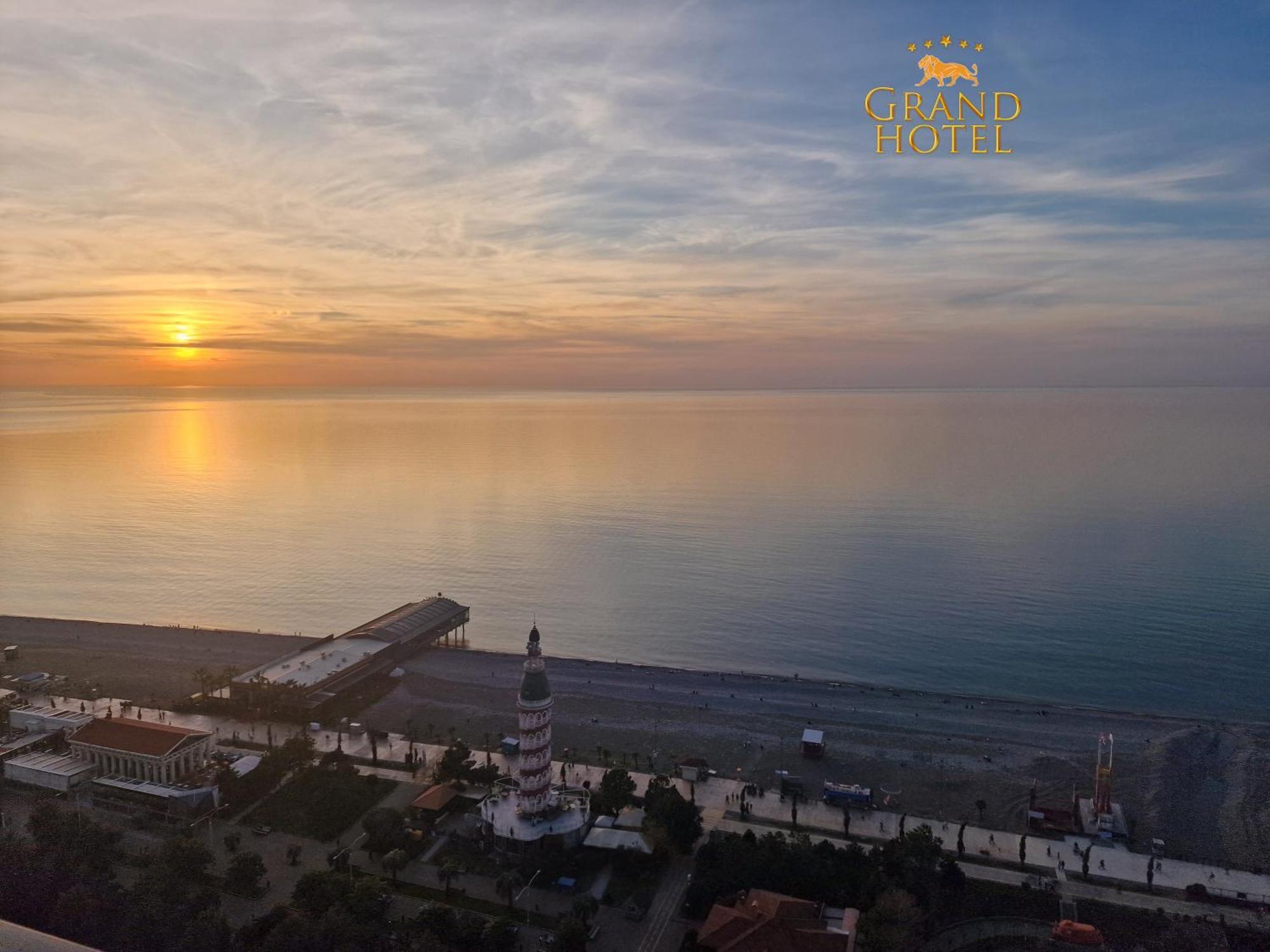 Grand Hotel ☆ Orbi City Batumi Exterior foto
